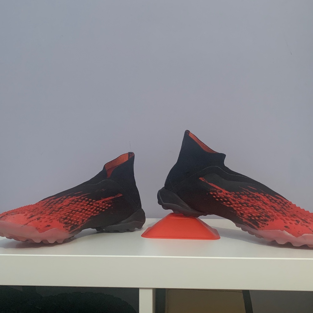 Adidas Predator Mutator 20+ Laceless Turf Shoes